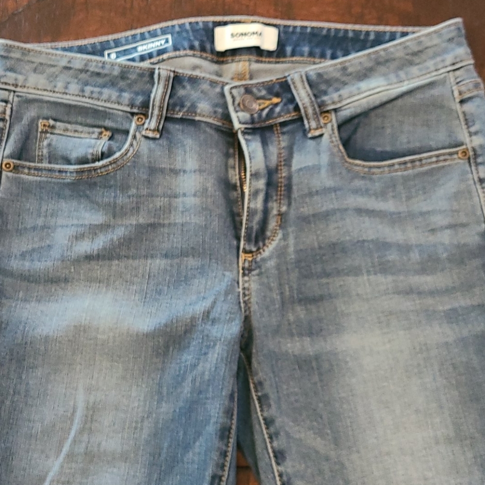 Sonoma Skinny jeans size 6. NWOT.